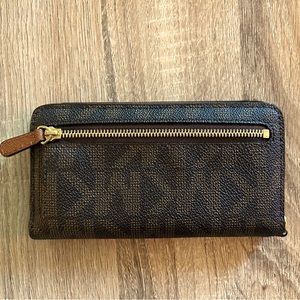 Michael Kors Travel Wallet